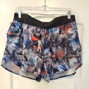Lululemon Buttertly Shorts Size 8